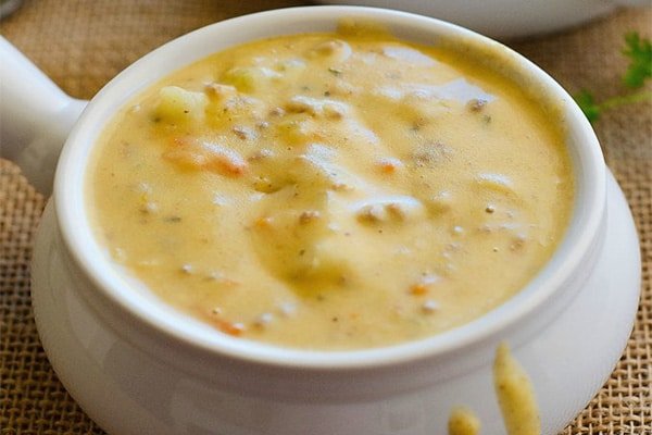 Crock Pot Cheese Burger Soup
