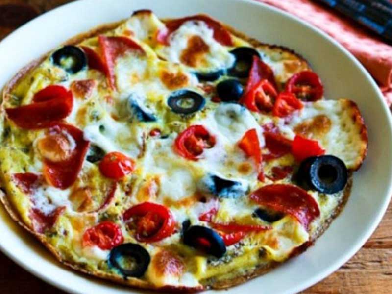 Egg Crust Breakfast Pizza