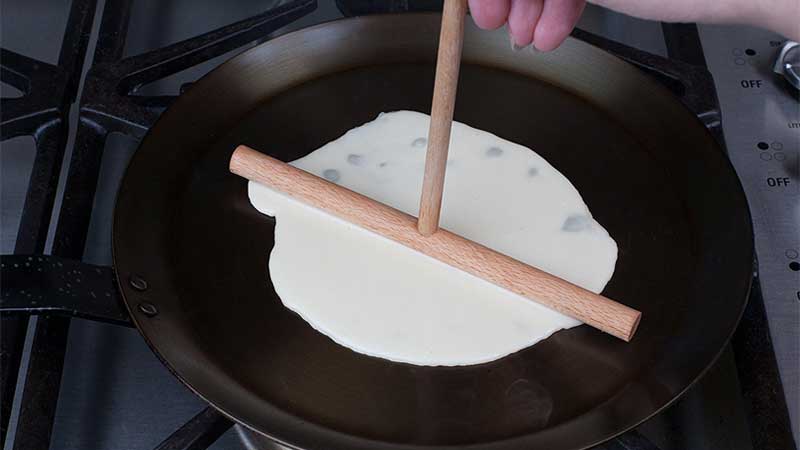 Using Carbon Steel Fry Pan