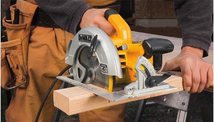features of circular saw