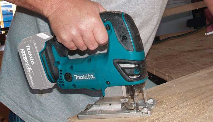 variable speed ranges from 0 to 2600 spm