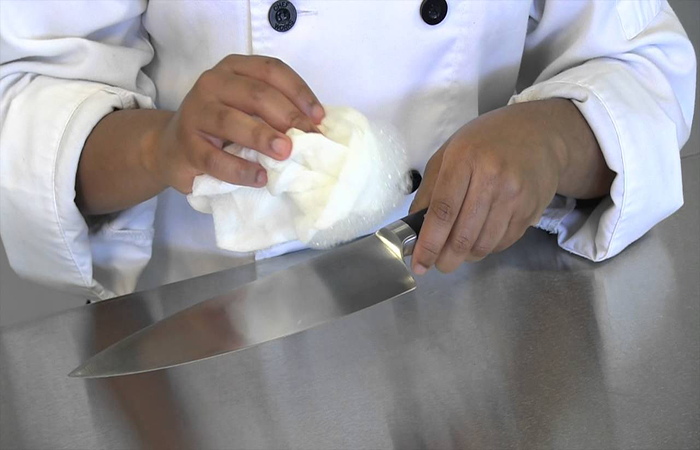 How To Clean Mercer Knives, Knife Bag, And Case | Best Pickist When Should A Knife Be Cleaned And Sanitized