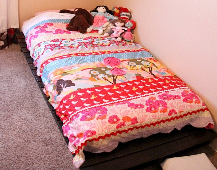simpler still pallet bed