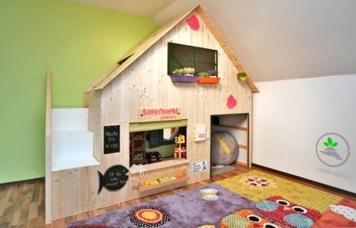 the rasberry lounge playhouse plan