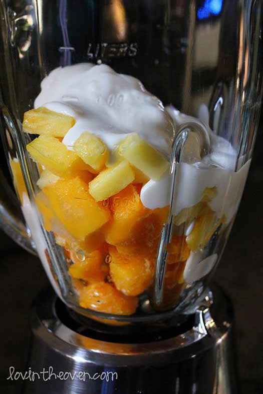 mango-pineapple-smoothie